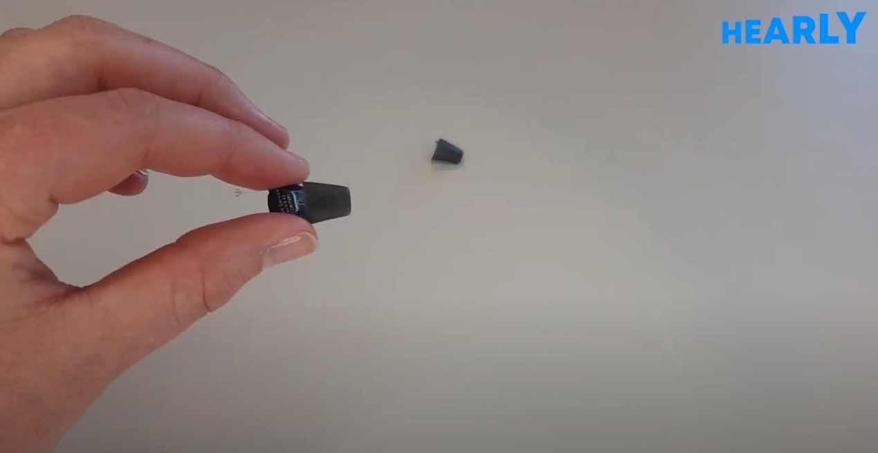 Instructional videos of Signia ITE hearing aids